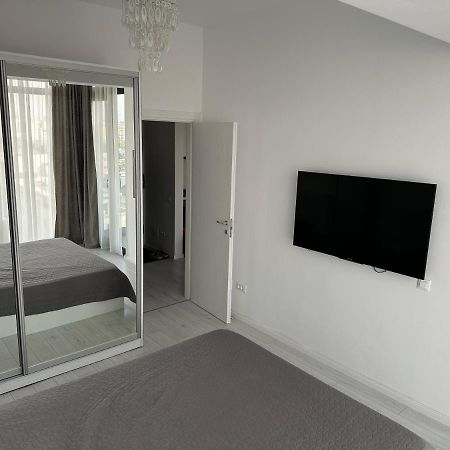 Giulia'S Home Бухарест Экстерьер фото