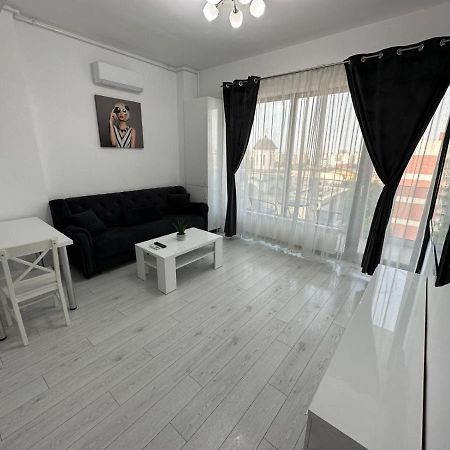 Giulia'S Home Бухарест Экстерьер фото